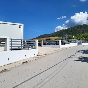 Vourvourou Hotel ** Вурвуру