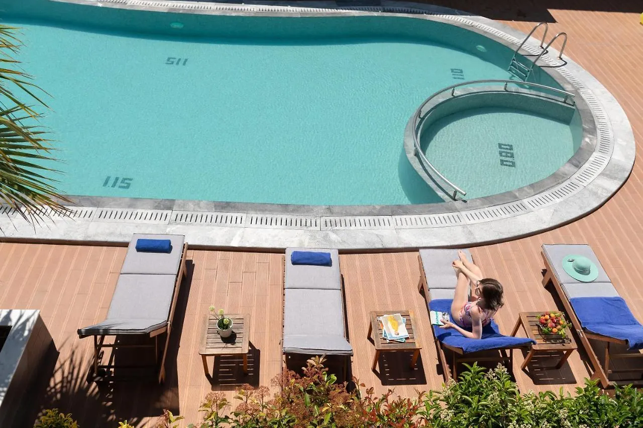 Hotel Simeon Metamorfosi