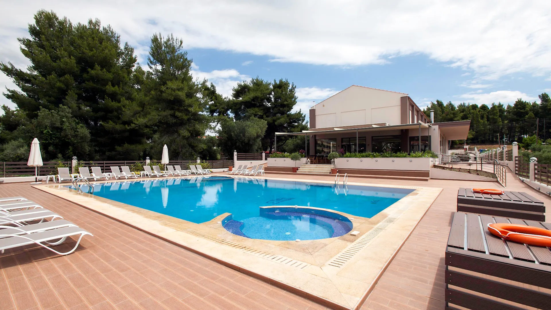 Hotel Simeon Metamorfosi
